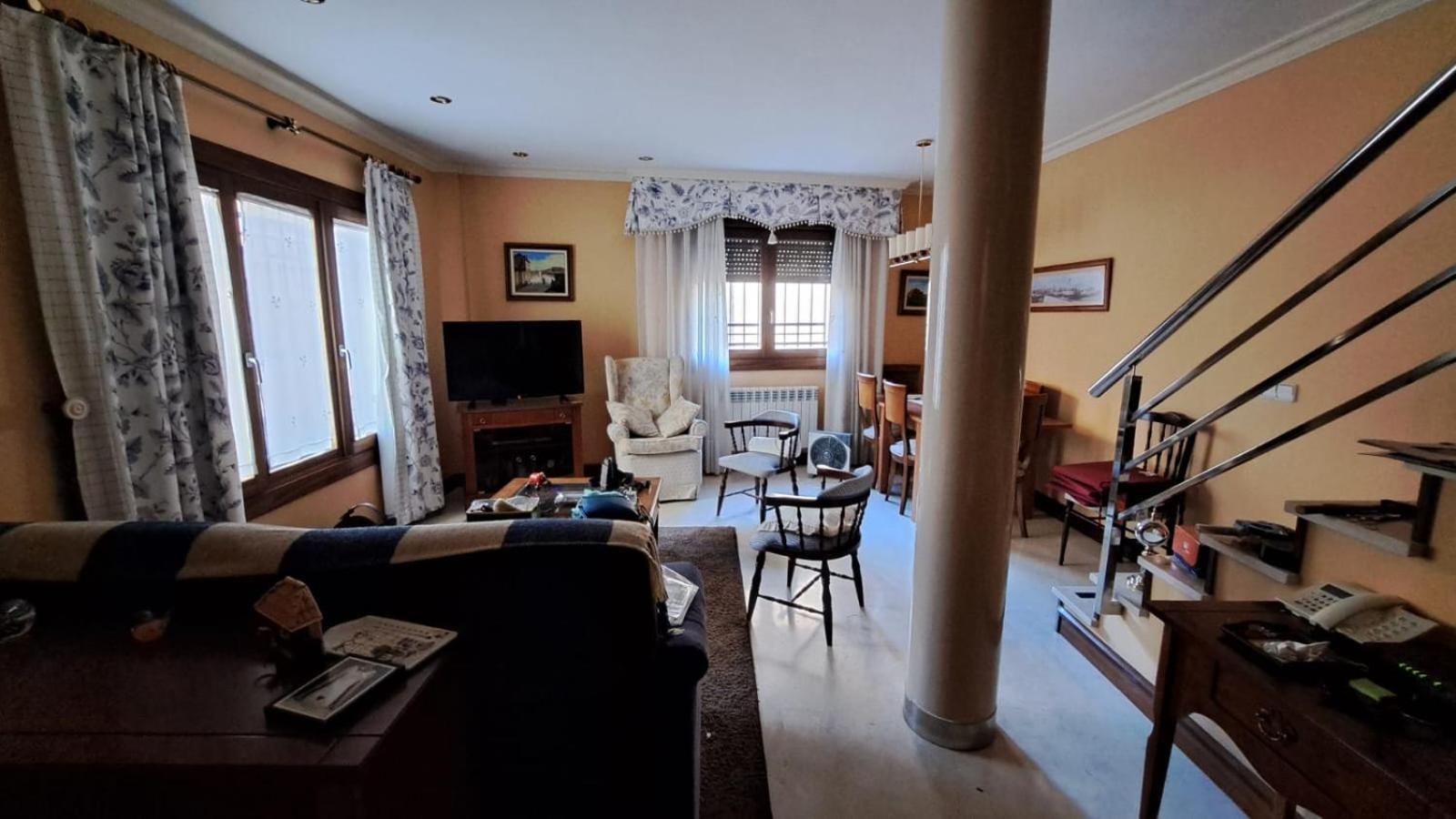 La Madre Abadesa Villa Tordesillas Luaran gambar