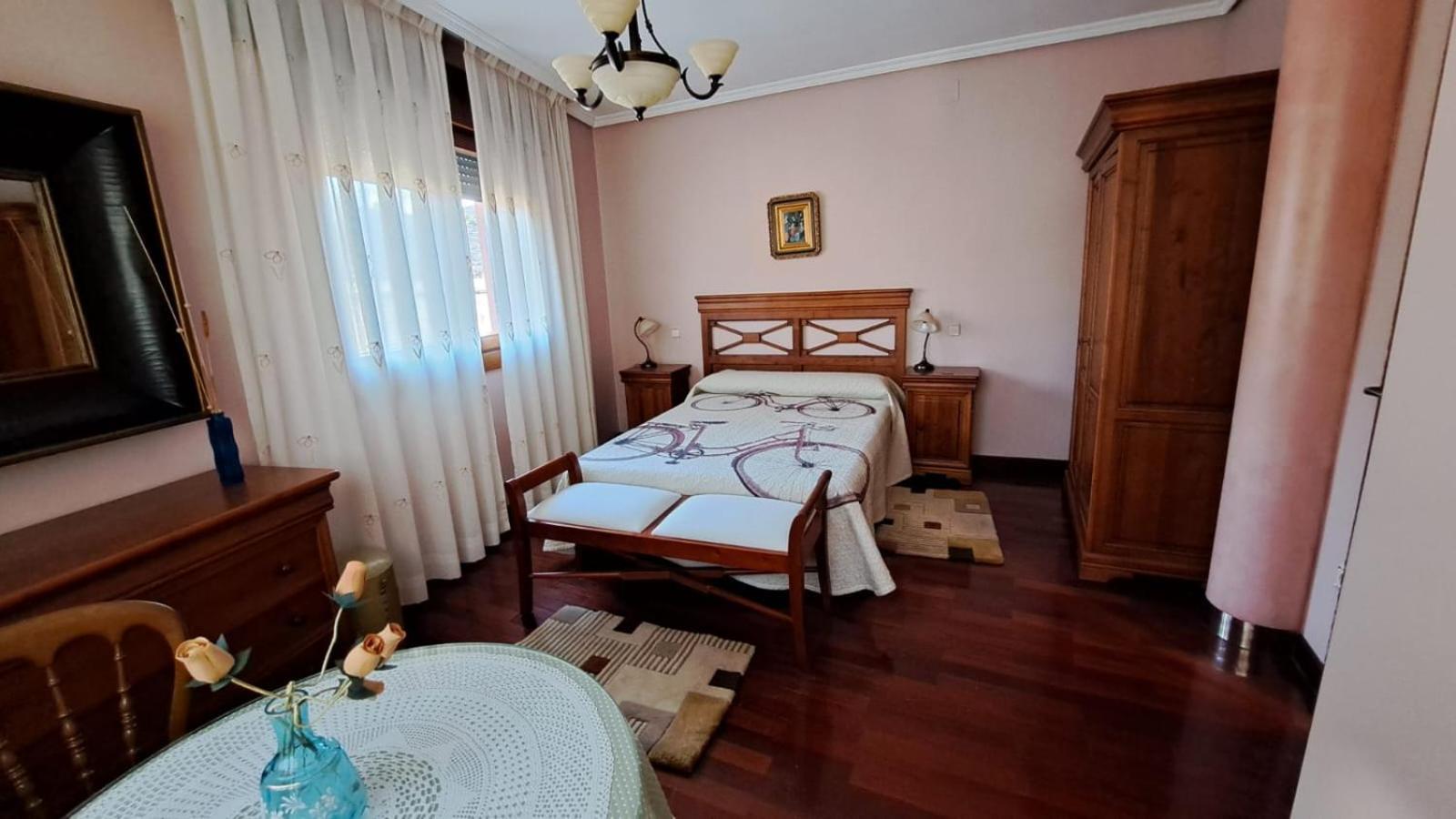 La Madre Abadesa Villa Tordesillas Luaran gambar